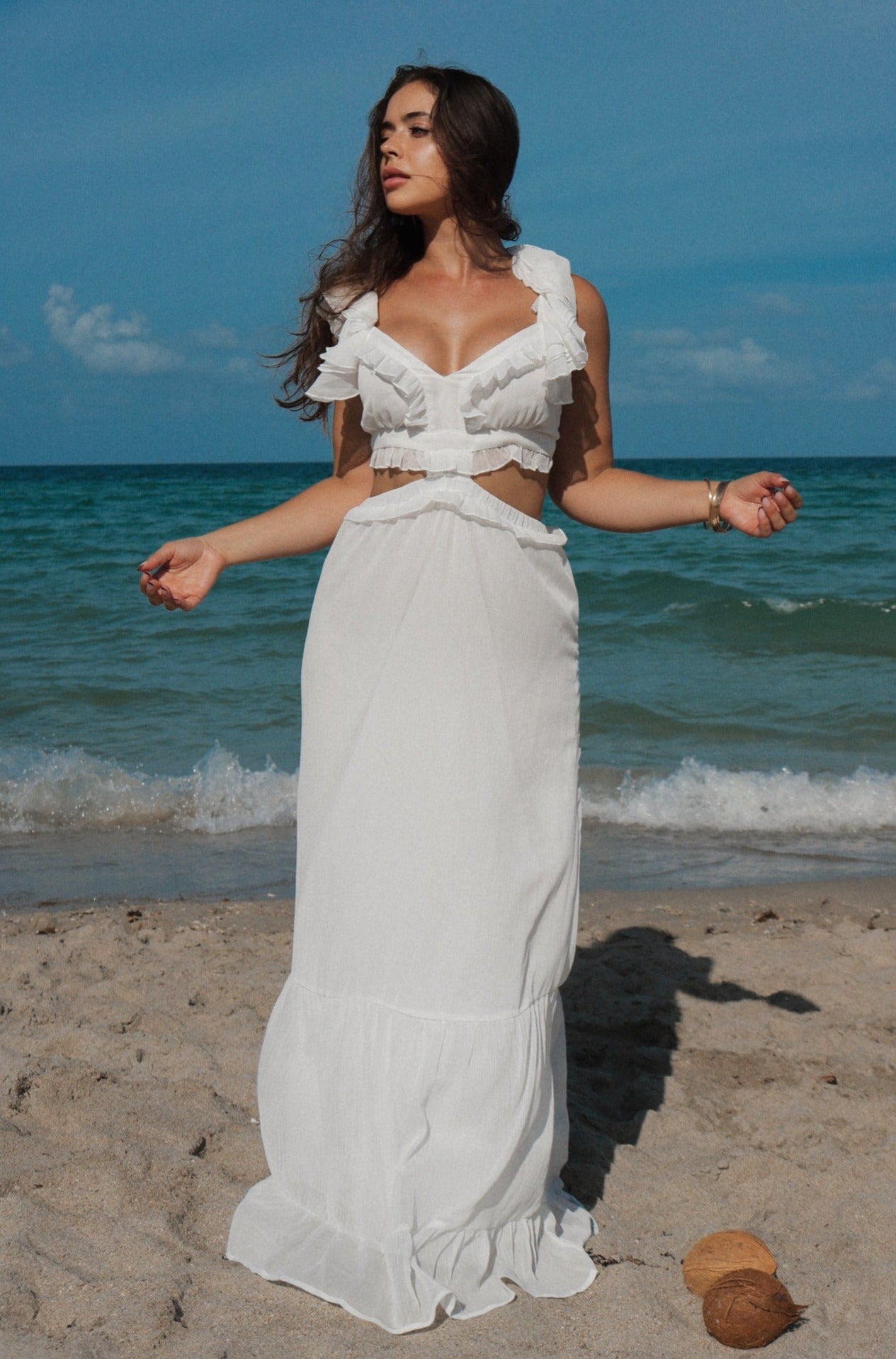 white maxi vacation dress Saint Mesa' Cut Out Ruffled Vacation Maxi Dress in White – Shay & Bahari