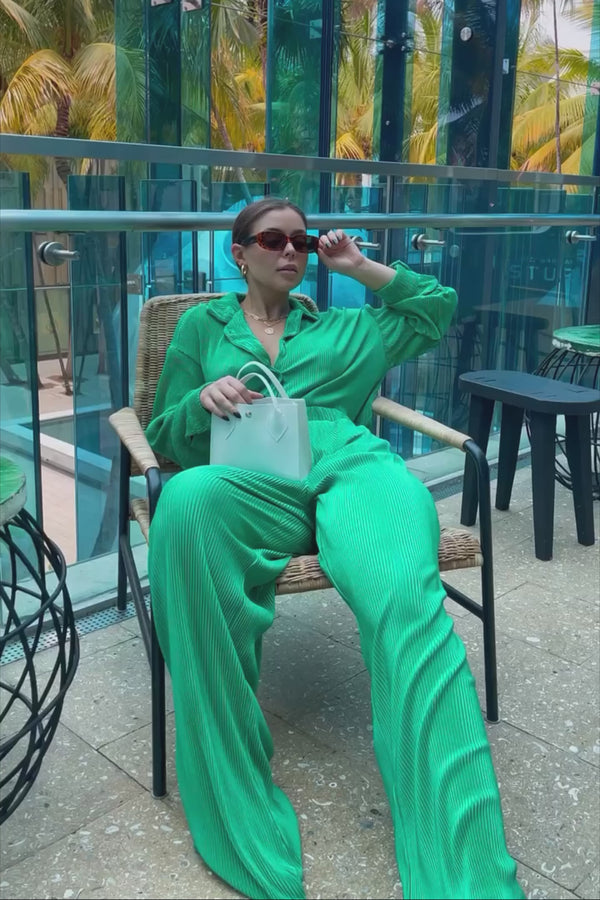 'Vacanza' Plisse Button Down Pant Set in Emerald