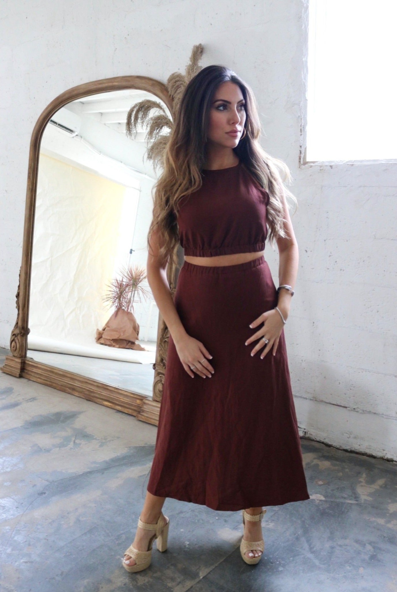 Midi Linen Skirt Set in Cinnamon Brown. The Color Code Collection. Scarlette The Label, an online fashion boutique for women.
